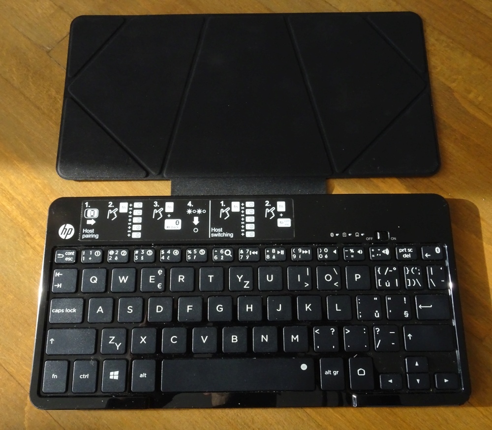 Bluetooth klávesnice HP a pouzdro na tablet Case Logic - 8