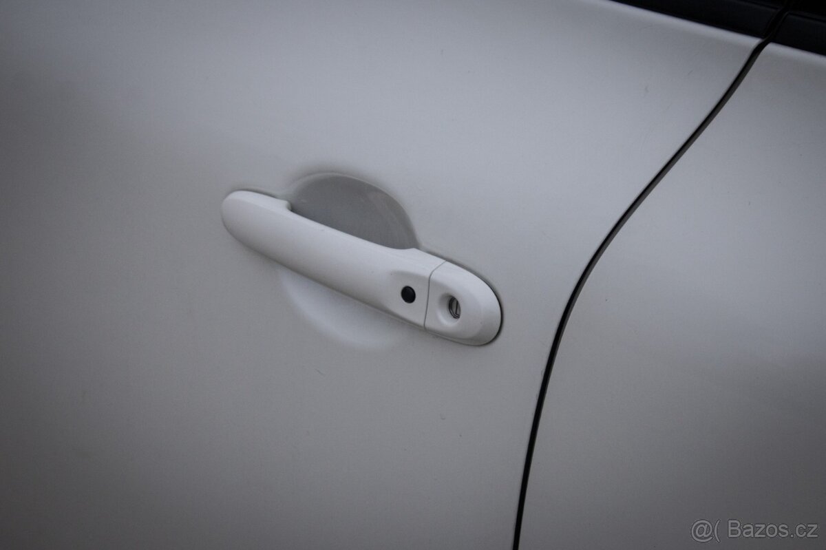 Nissan Juke DIG-T 85kW MT/6 5d - 8