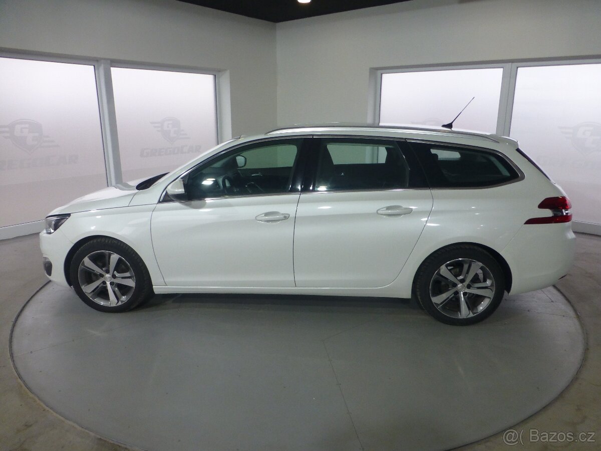 Peugeot 308 1,6HDI NAVIGACE ALU FULL LED - 8