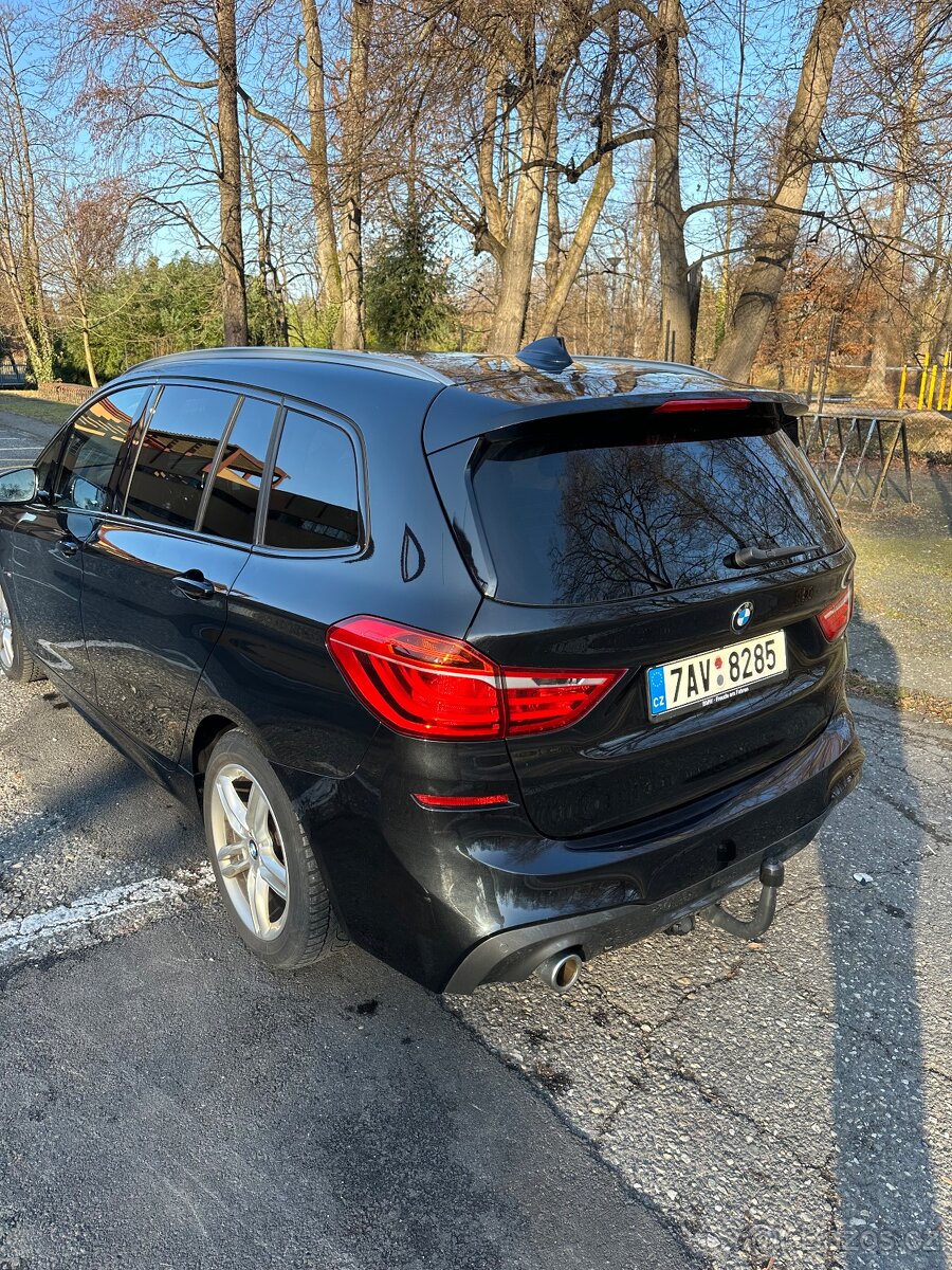BMW 218i GRAN TOURER - 8