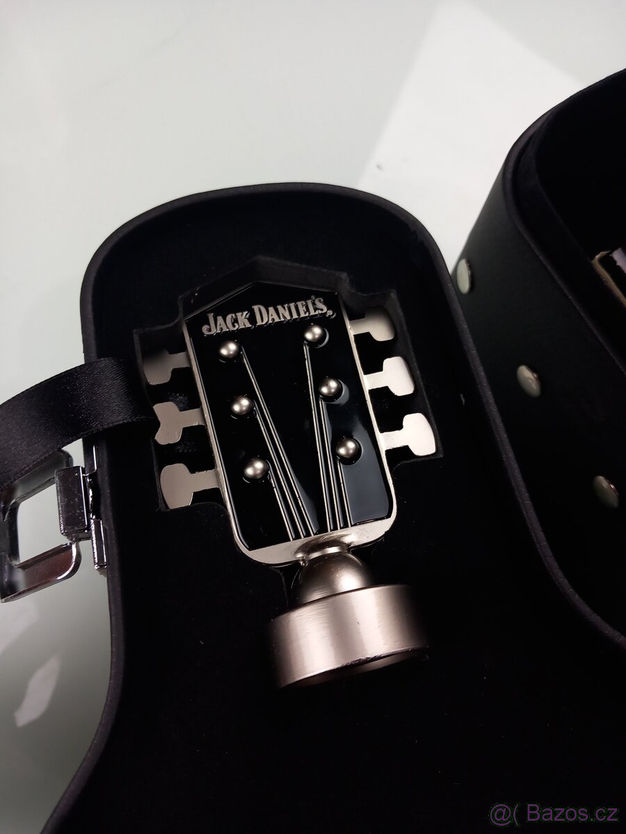 Jack Daniel's Kytara - 8