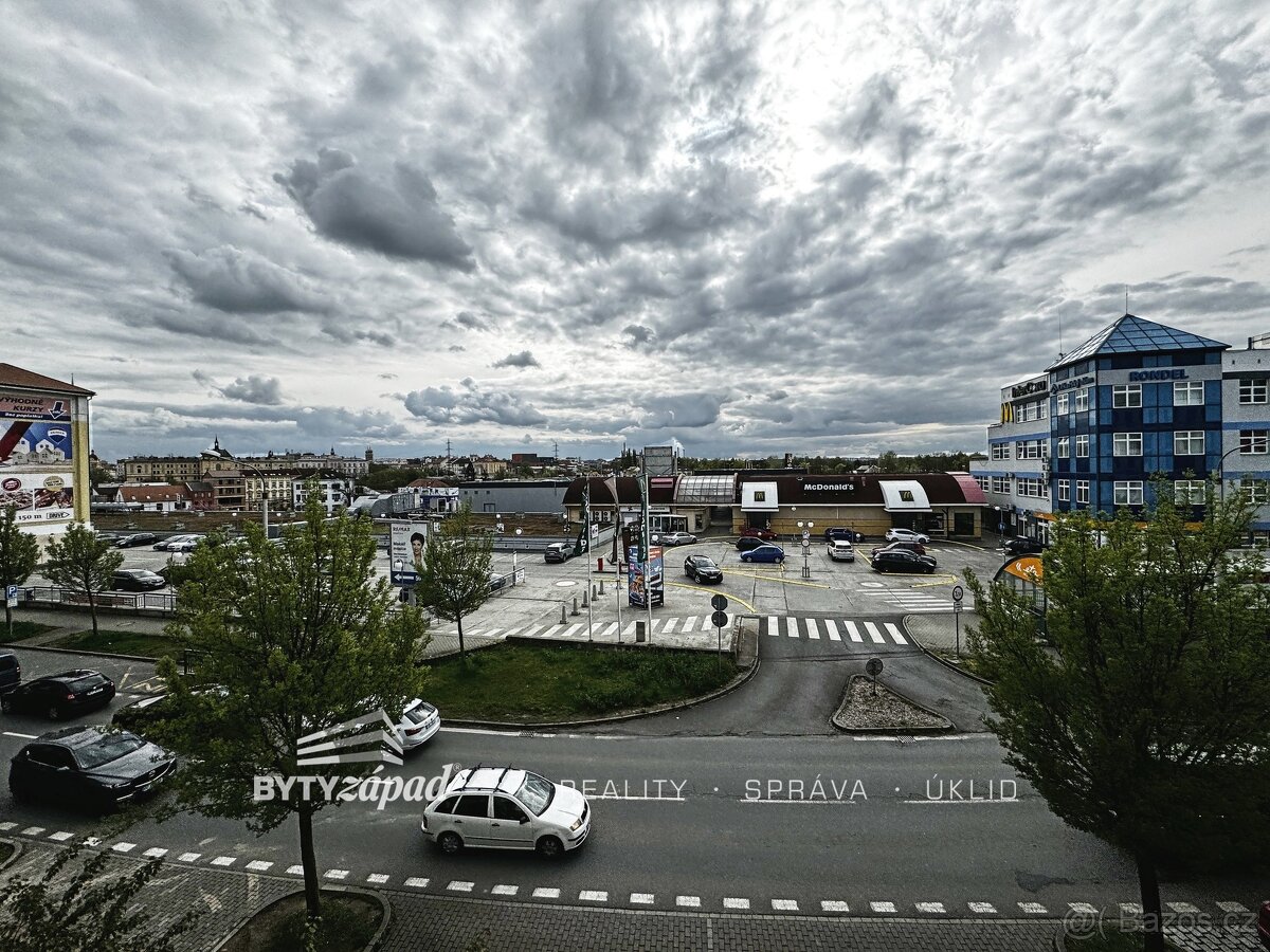 Pronájem bytu 1+kk, cca 28 m2 v novostavbě bytového domu v u - 8