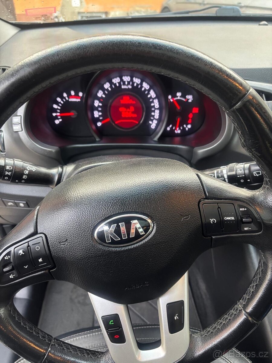KIA SPORTAGE 1.7 CRDI 85 KW - 8