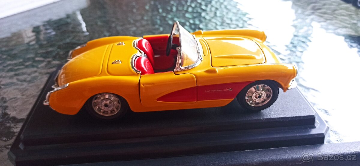 Sberatelske modely aut. - 8