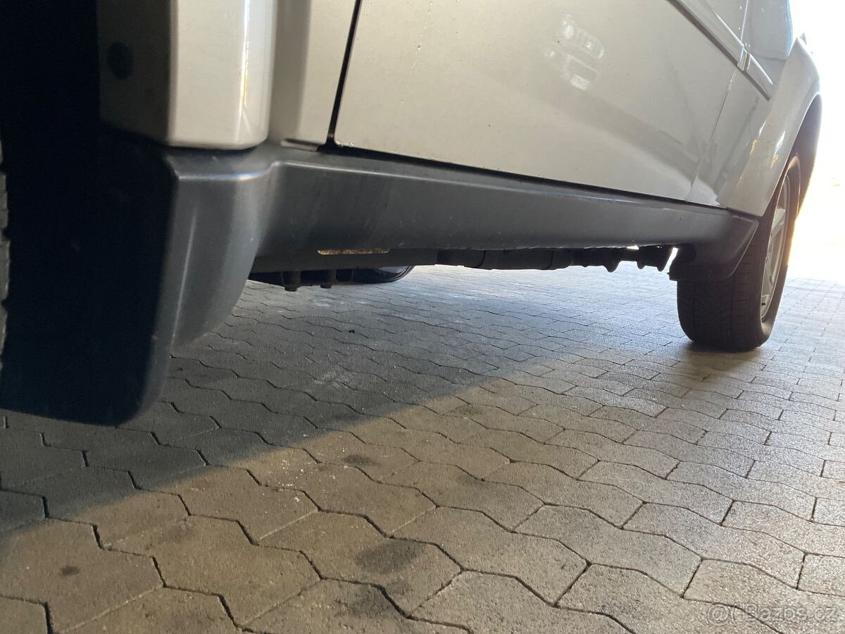 Dodge Nitro 3,7 SXT - 8