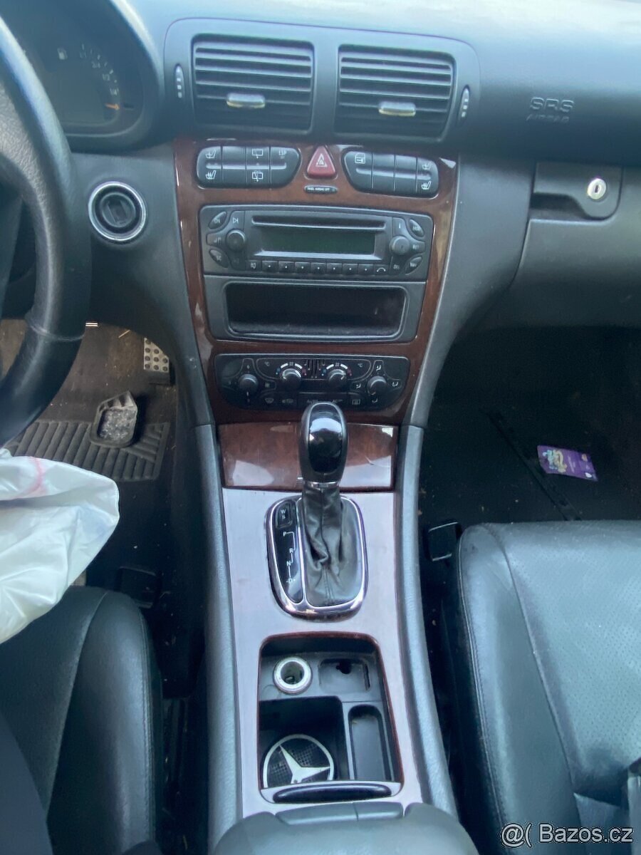 Mercedes Benz C w203 kombi díly - 8
