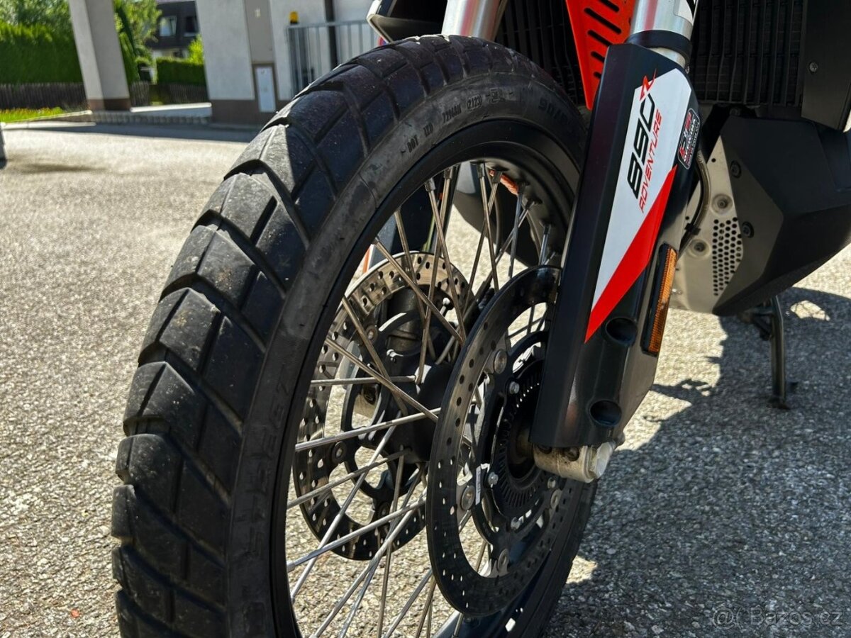 KTM 890 Adventure R - 8