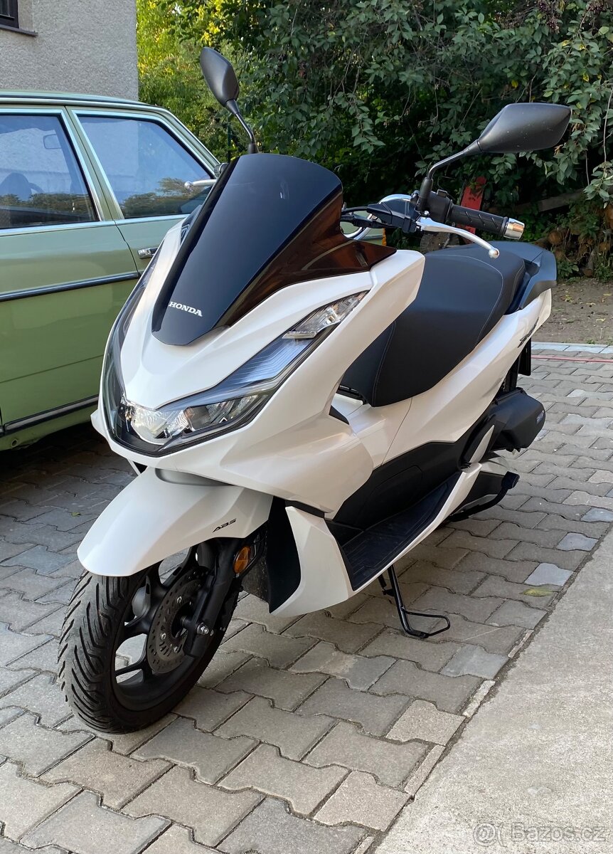 Skútry Honda PCX 125 2 kusy - 8