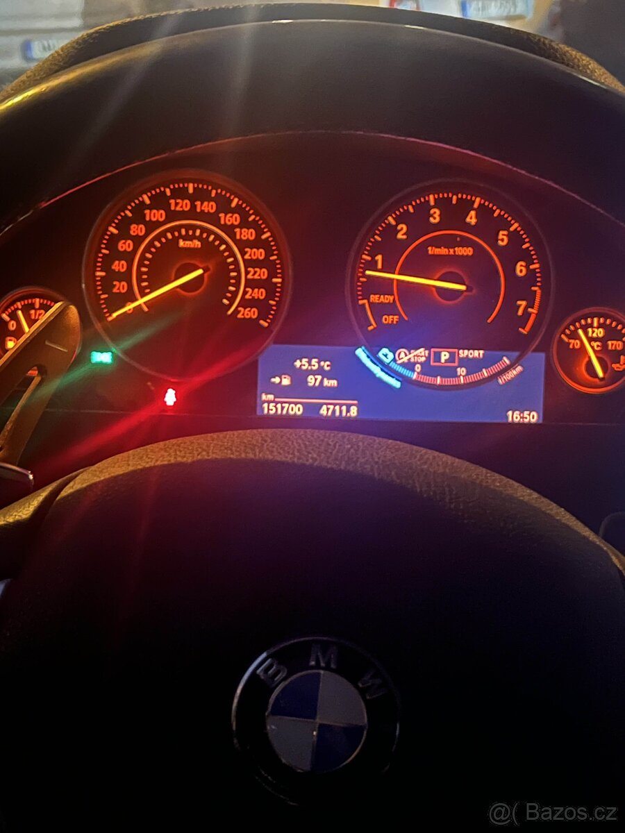 BMW 328i F30 2016 - 8