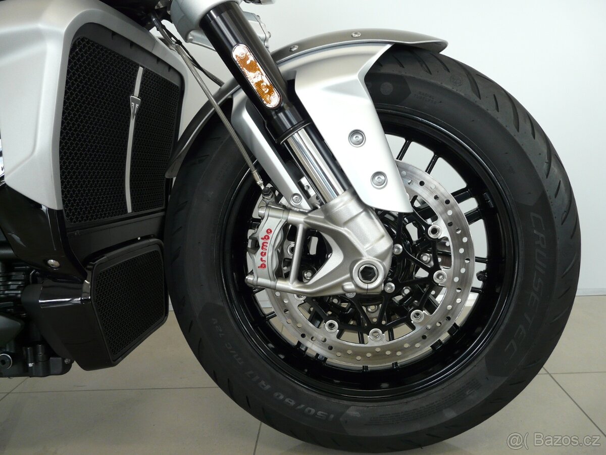 Triumph Rocket 3 R 2022 - 8