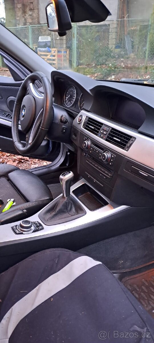 BMW 330 XD, rok 2012, manuál - 8