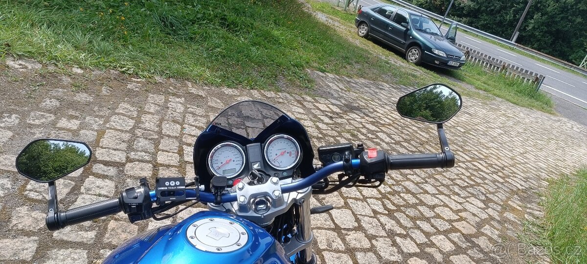 Honda Hornet 600 - 8