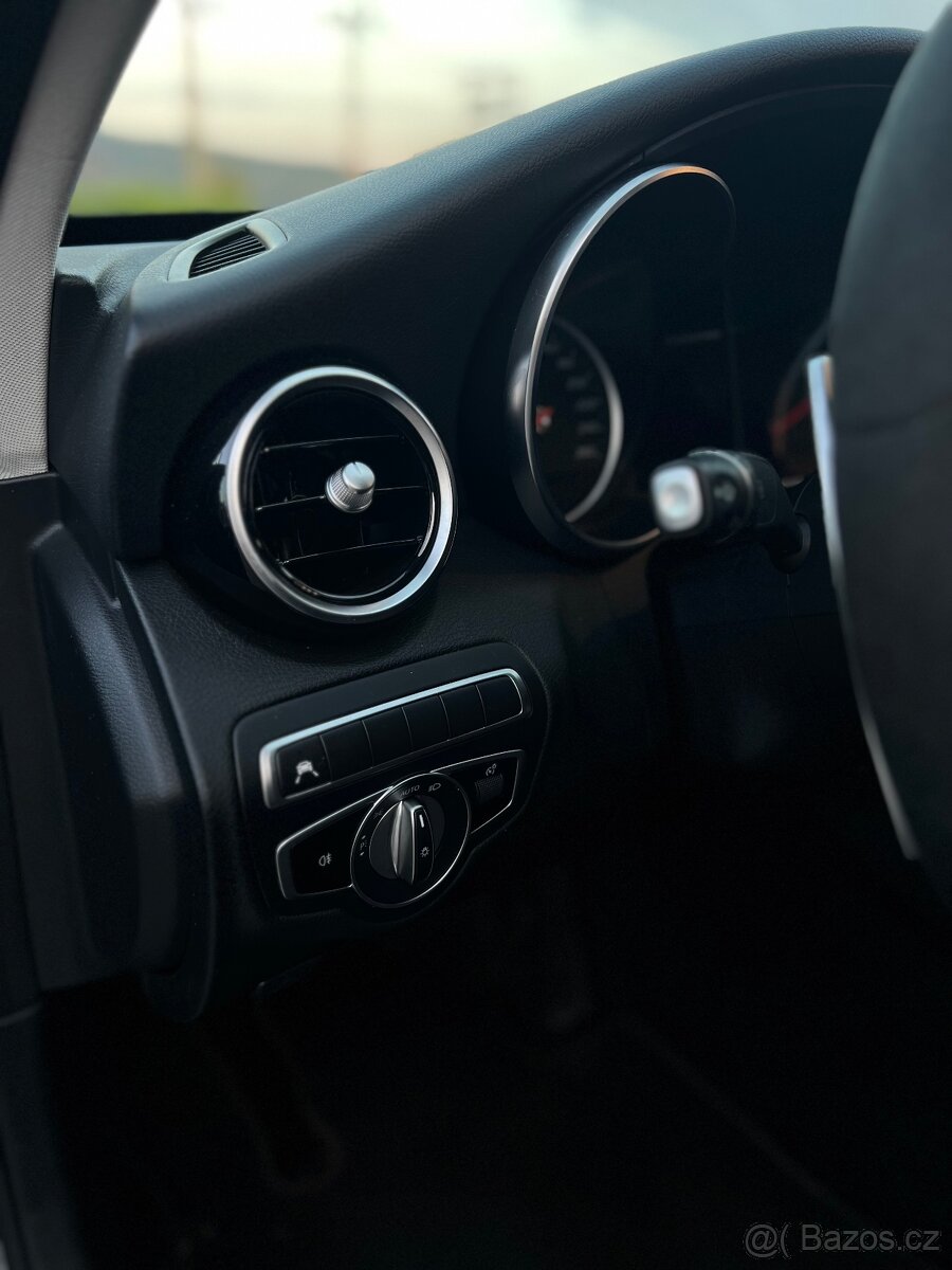 Prodám mercedes benz c220d 4Matic 11/2020 - 8