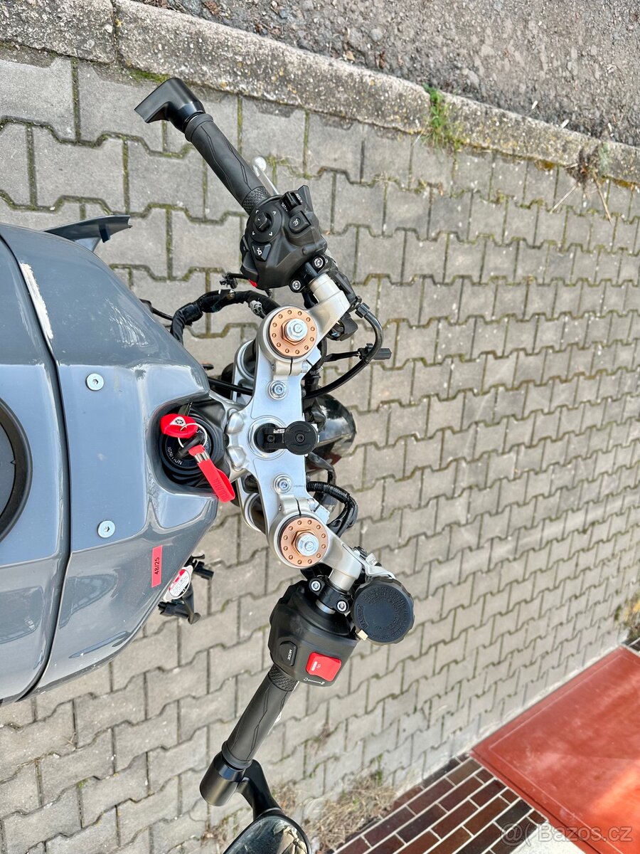 Yamaha xsr 900 gp - 8