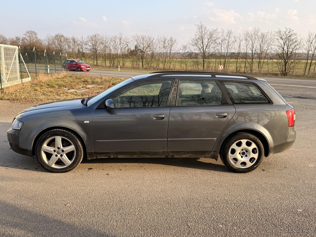 Audi A4 2.5 TDI 120 kW quattro - 8
