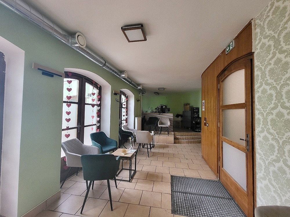 Pronájem restaurace 178m2 v centru města - 8