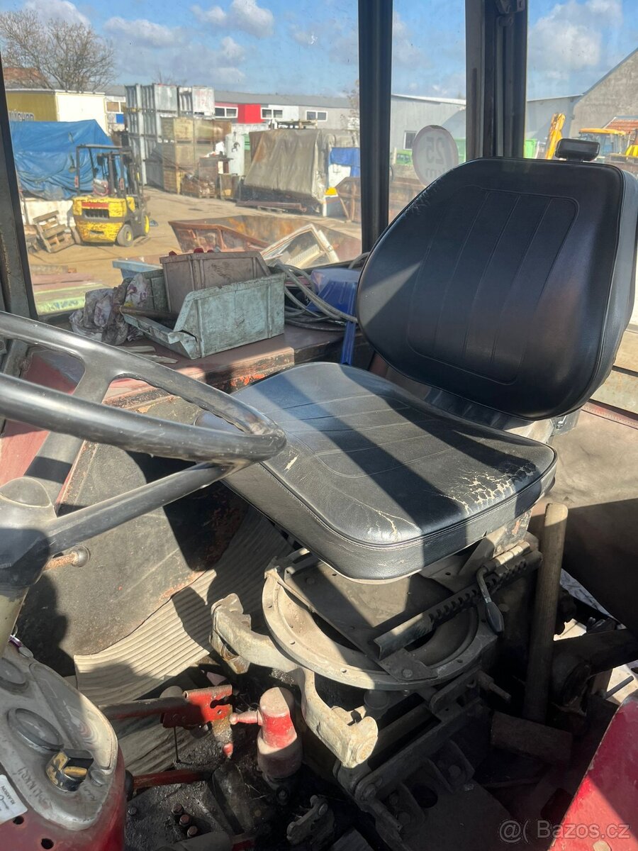 Traktor Zetor 6911 - 8