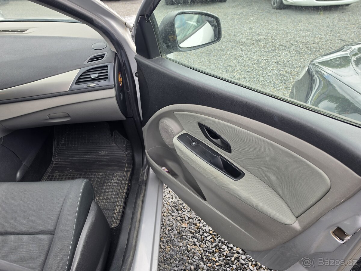 Renault Mégane
1.6 i Parkovací senzory - 8