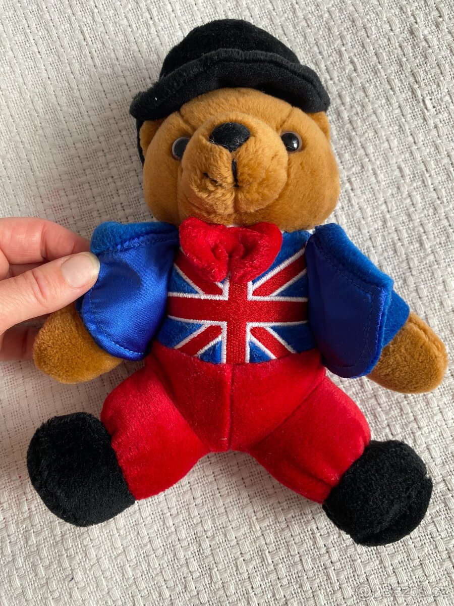 Plyšáci, lze i jednotlivě, jako celek sleva - 8