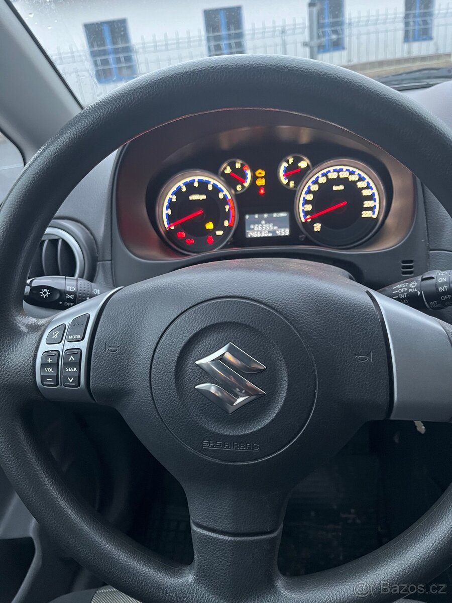 Suzuki SX4 - 8
