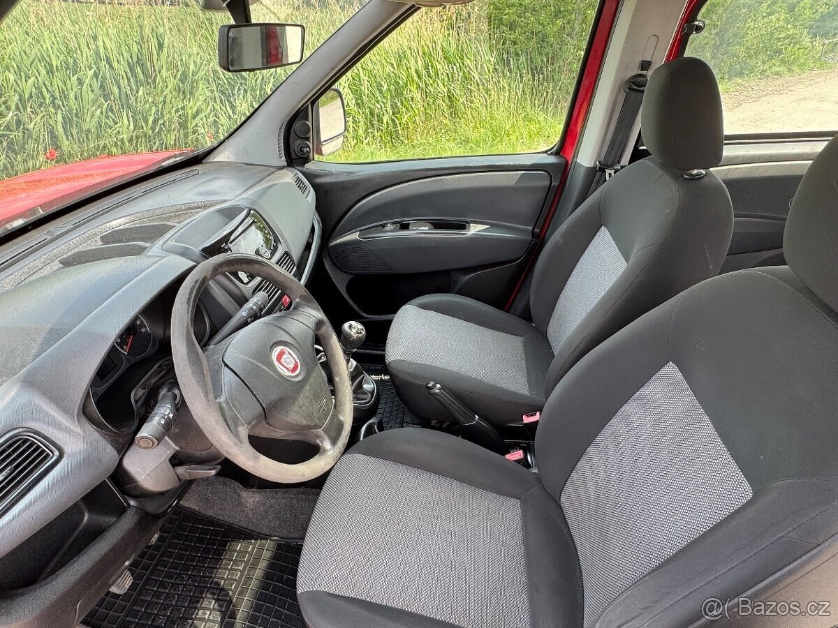 Fiat DOBLO PANORAMA 1.4i 70kw, KLIMATIZACE, NOVÁ STK, 5 MÍST - 8