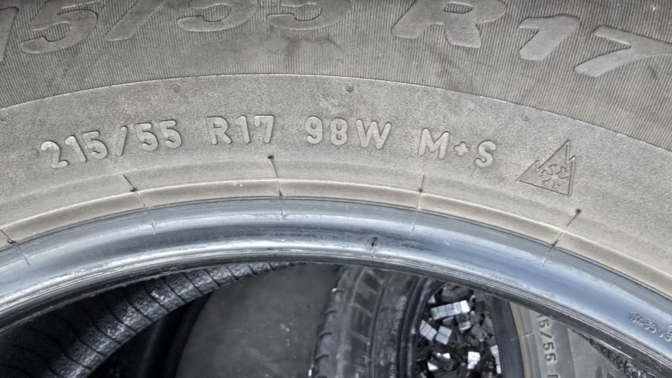 Celoroční pneu 215/55/17 Pirelli - 8