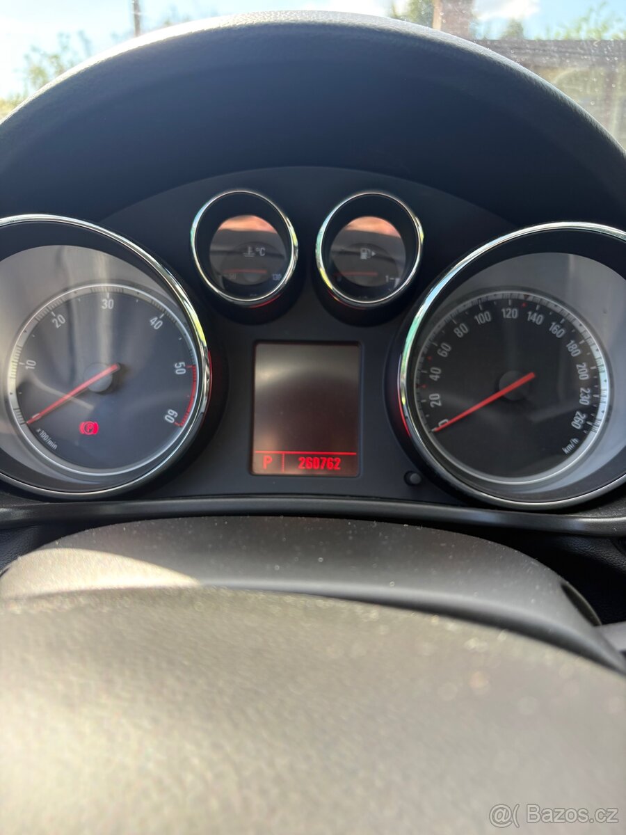 Prodám Opel insignii A - 8