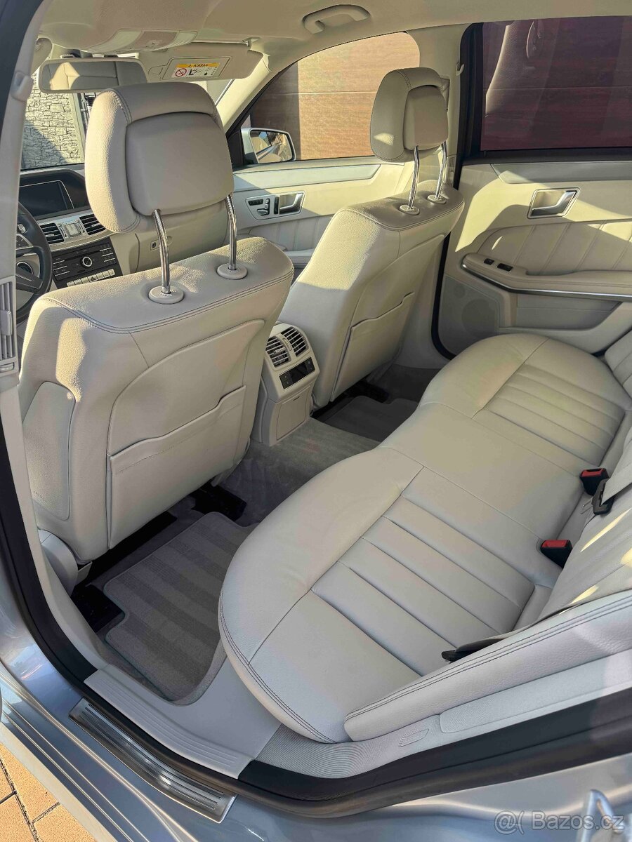 Mercedes - Benz, Třída E Limuzína - 8