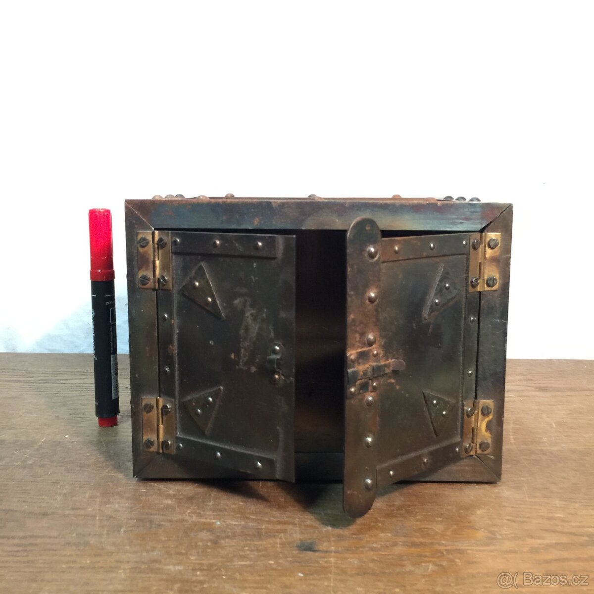 kovaná skříňka trezor pokladna poklad kovová truhla - 8