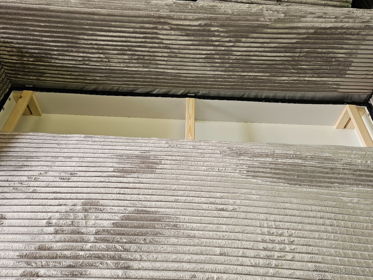 GAUČÍK ROZKLÁDACÍ - 8