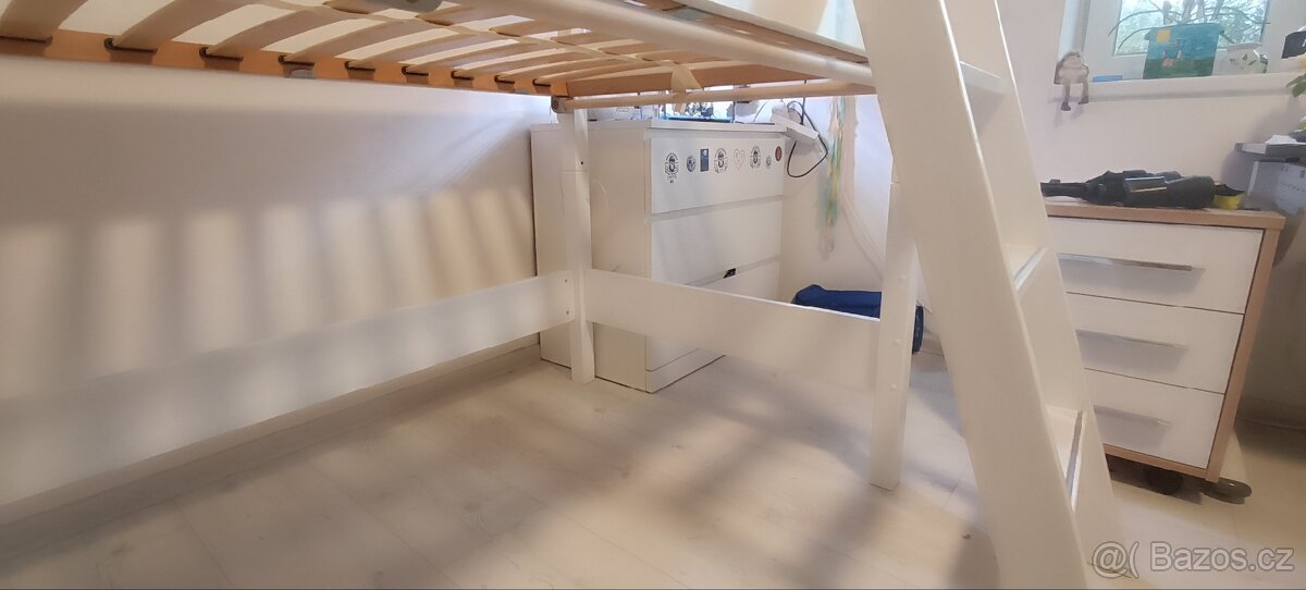 Vyvýšená dětská postel - 8