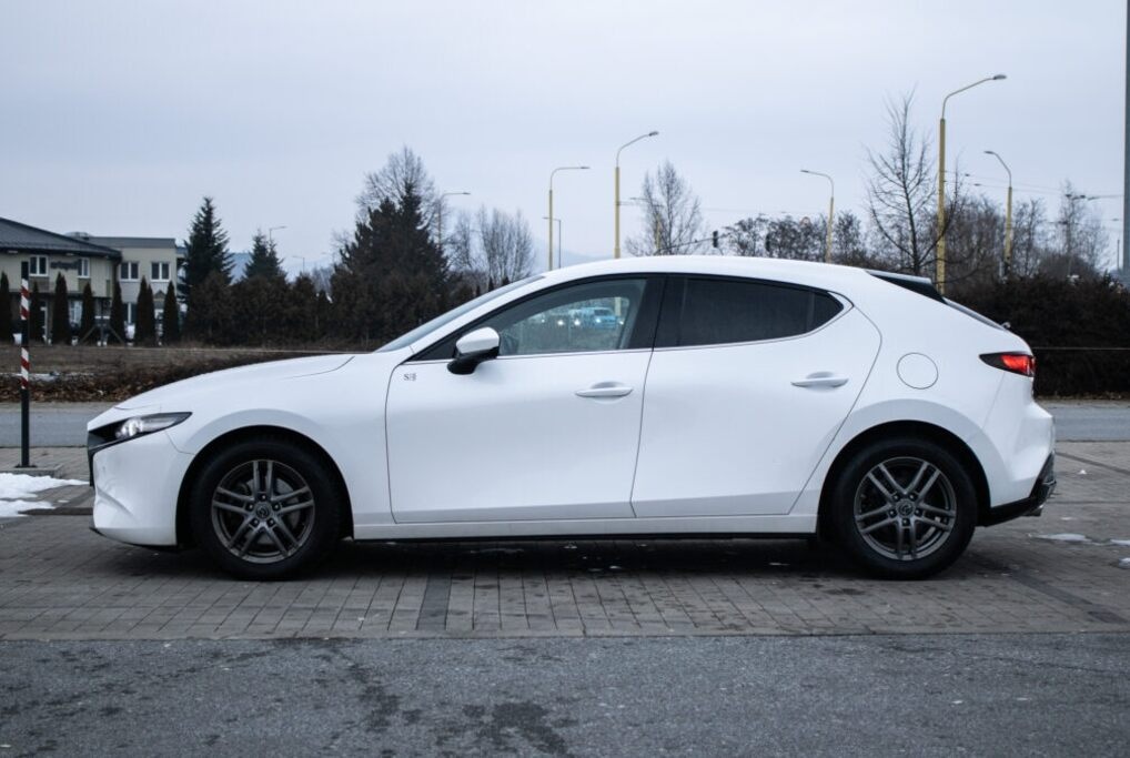 Mazda 3 90kW (2020). - 8