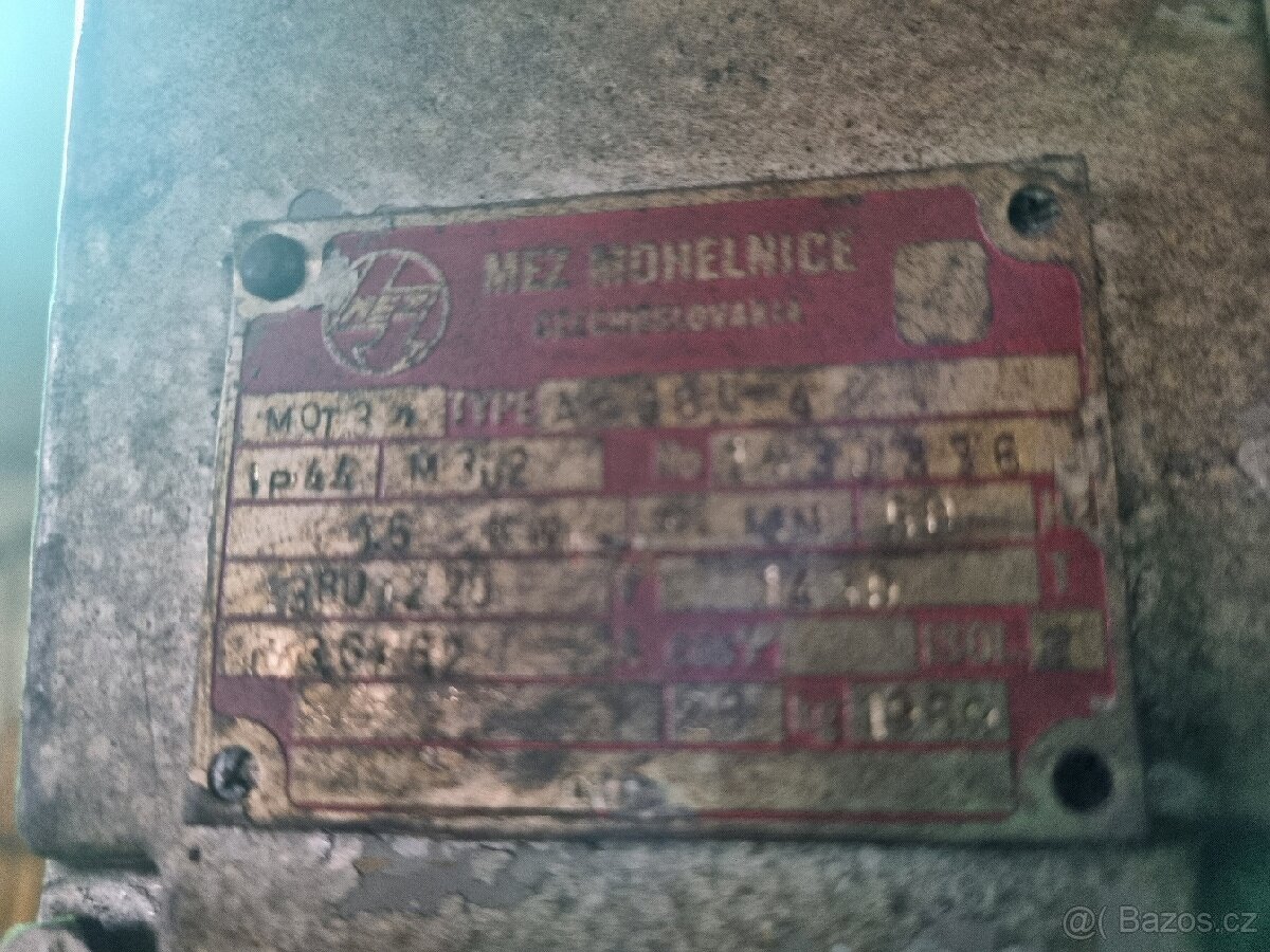 Radiální vrtačka VR2, r. v. 1977, MAS - 8