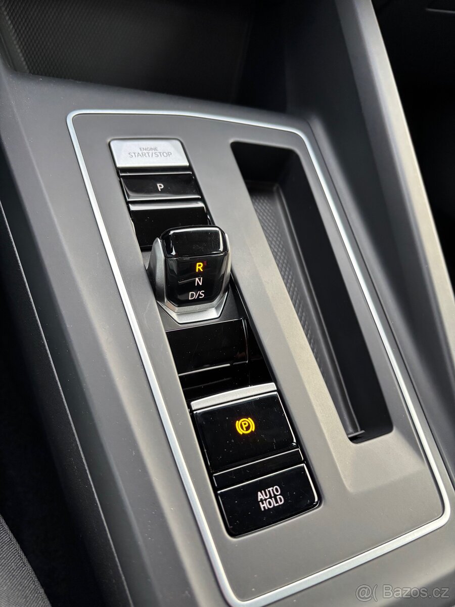 Volkswagen Golf 8 1.0 TSI 81kW Automat - 8