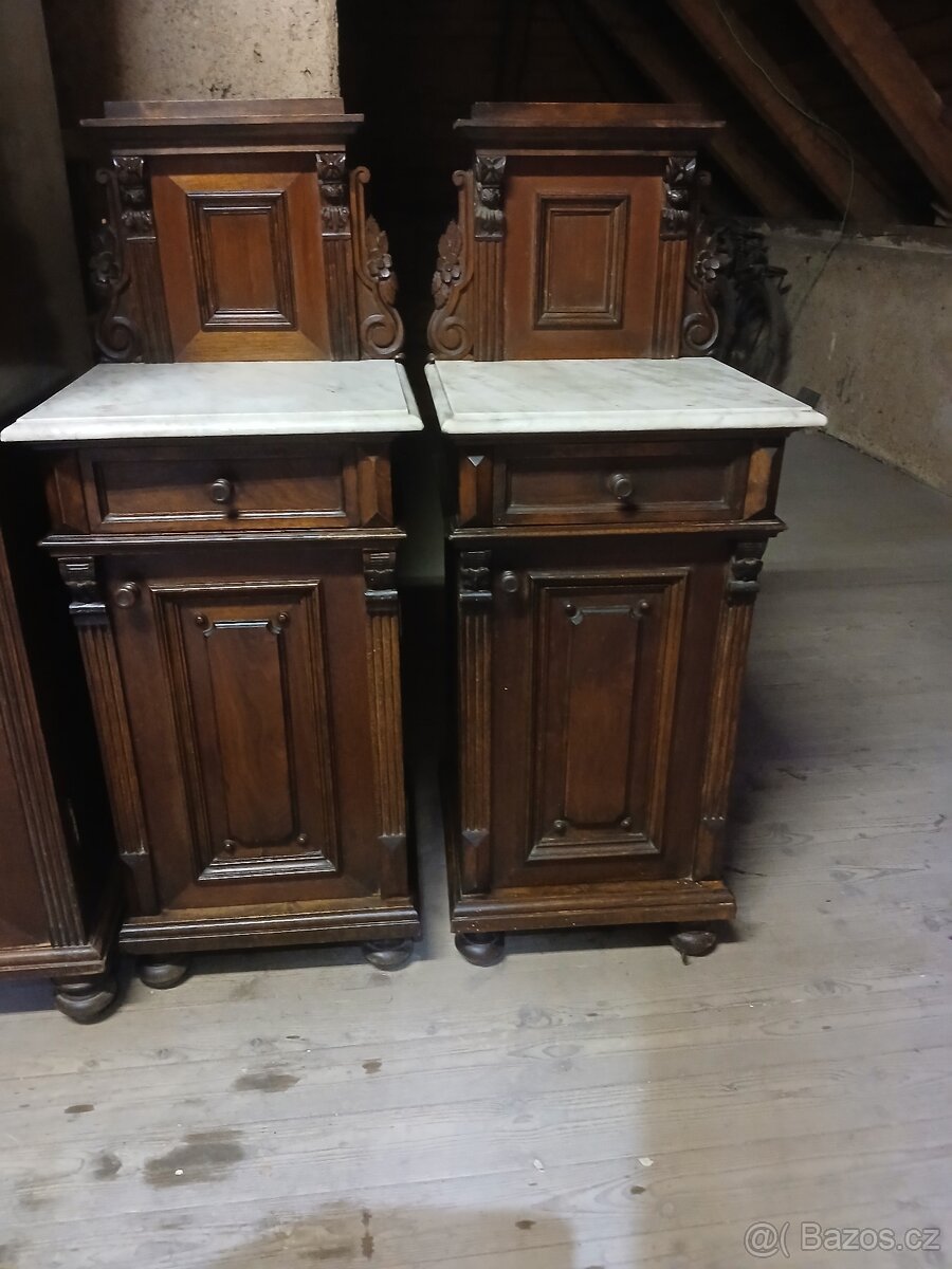 Starožitné skříně(ložnice) - 8