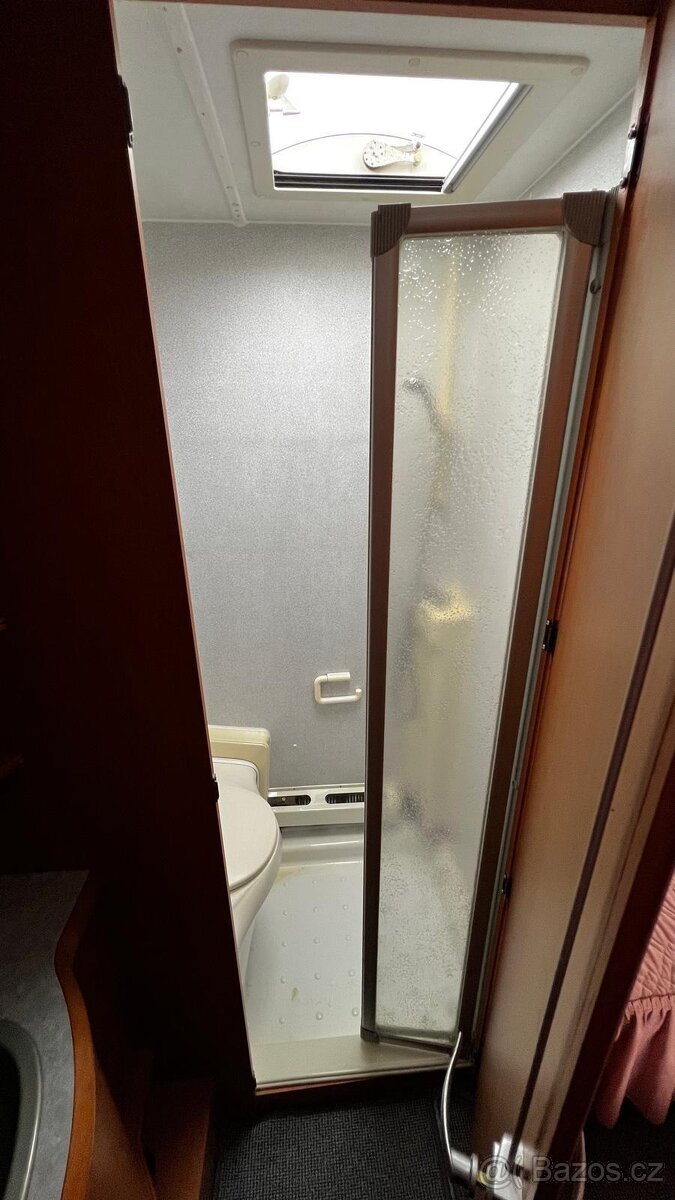 prodám obytný karavan léto/zima - 8