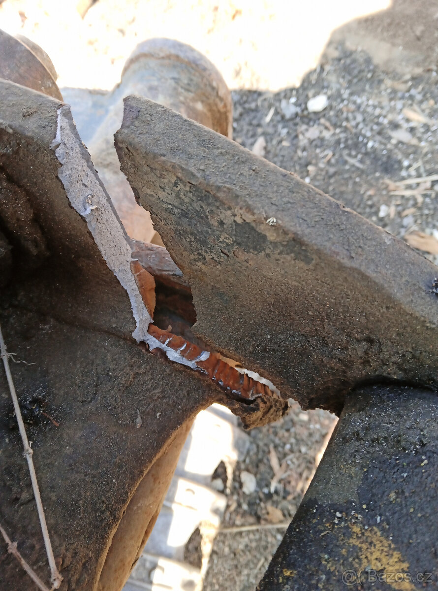 mechanický rychloupínač Komatsu PC 35 - 8