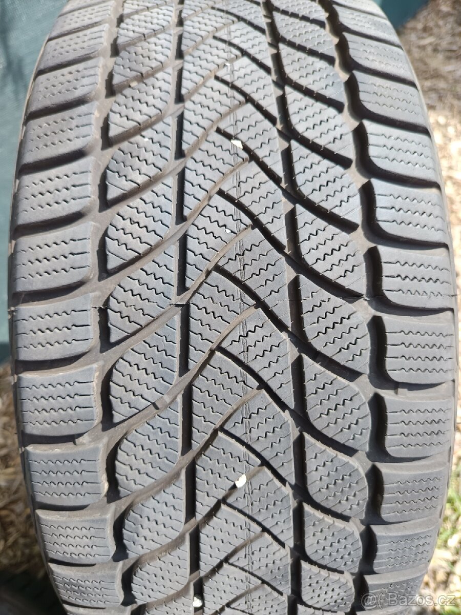 245/45 r18 zimni - 8