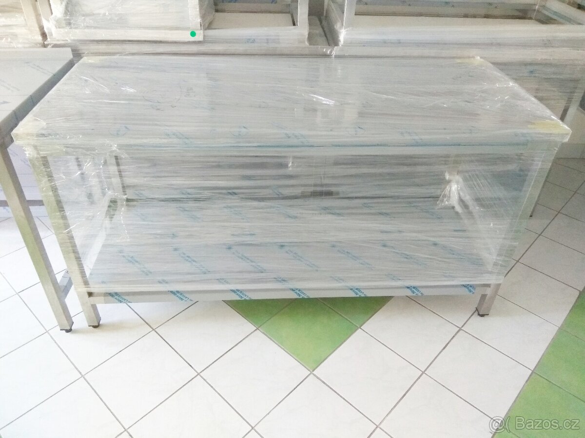 Nerezový pracovní stůl, gastro nábytek - 8