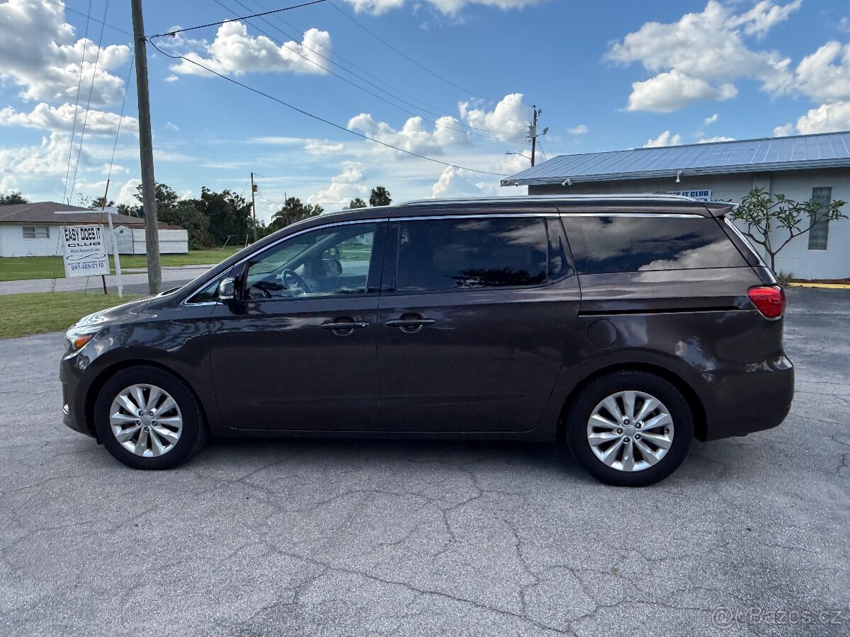 Kia Sedona EX 3.3 V6 - 8