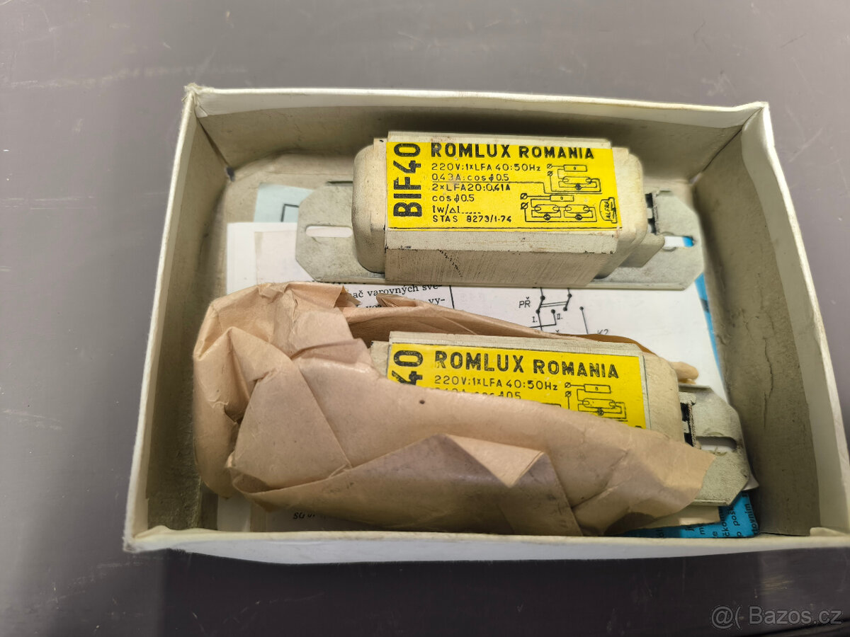 staré náhradné dily - 8