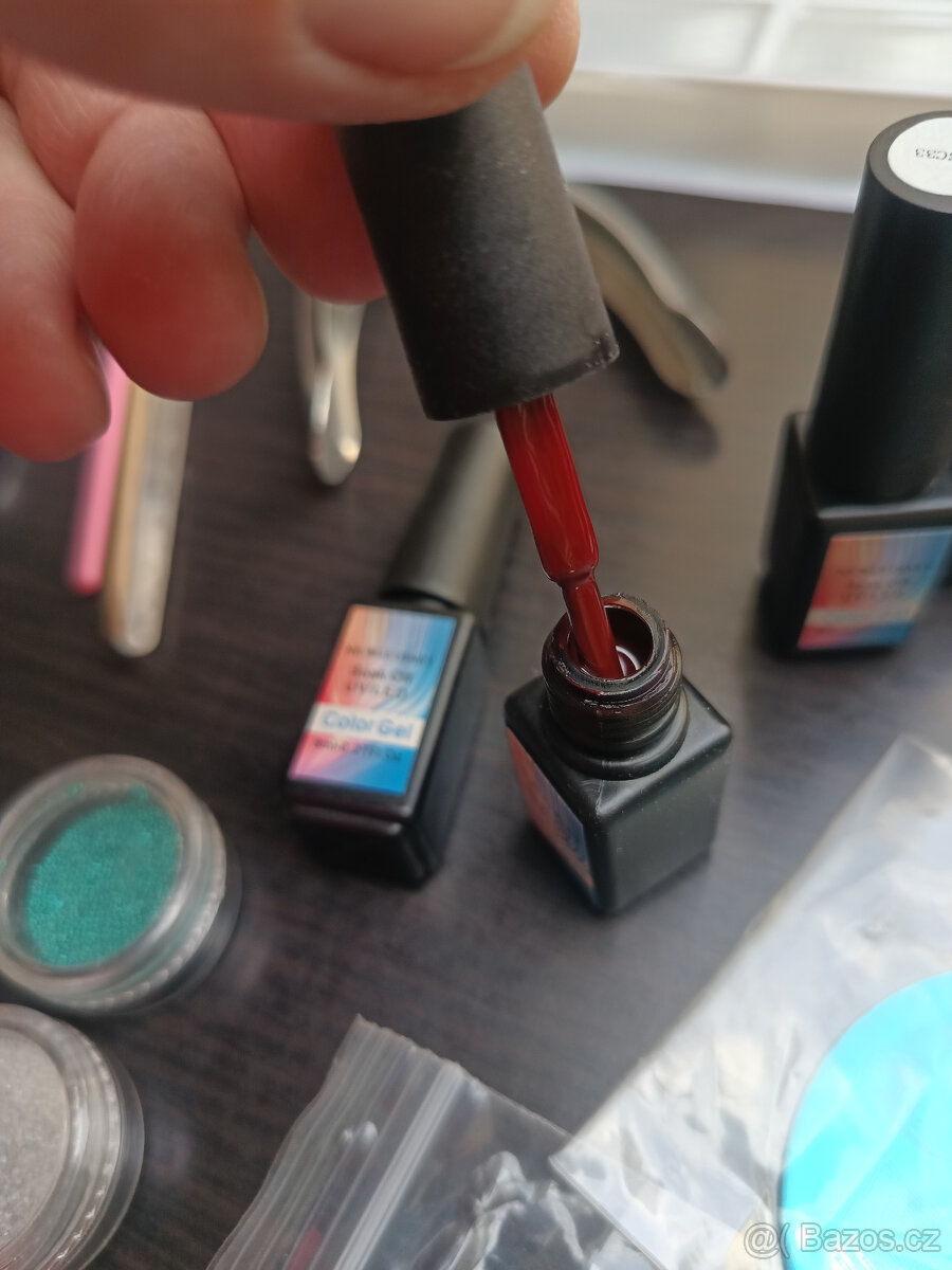 modeláž gelových nehtů-bruska,gely,razítka,laky - 8