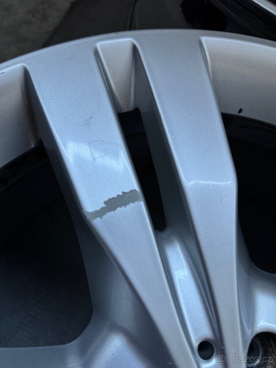 ORIGINÁLNÍ ALU KOLA MERCEDES R20 - 8