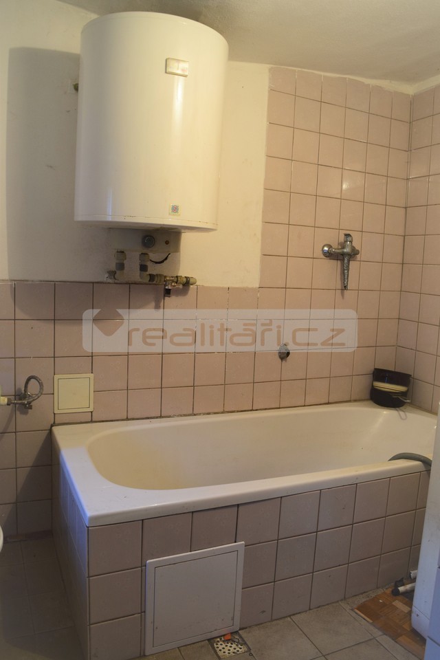 Pěkná chalupa na venkově - 8