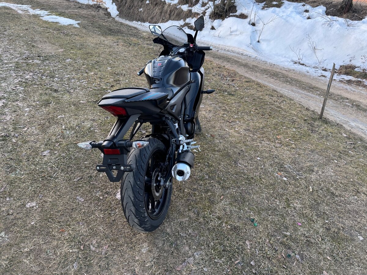 Yamaha Yzf r125 - 8