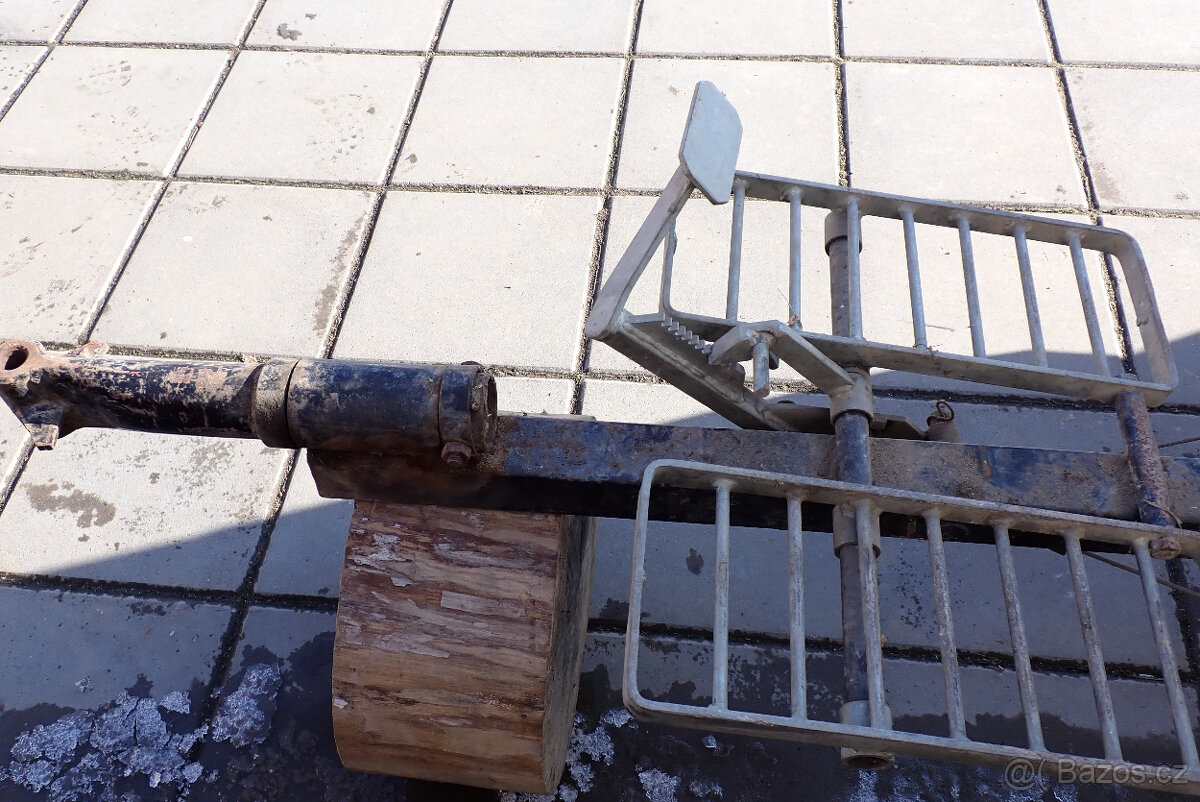 vari - vozík tovární výroby, brzděný - 8