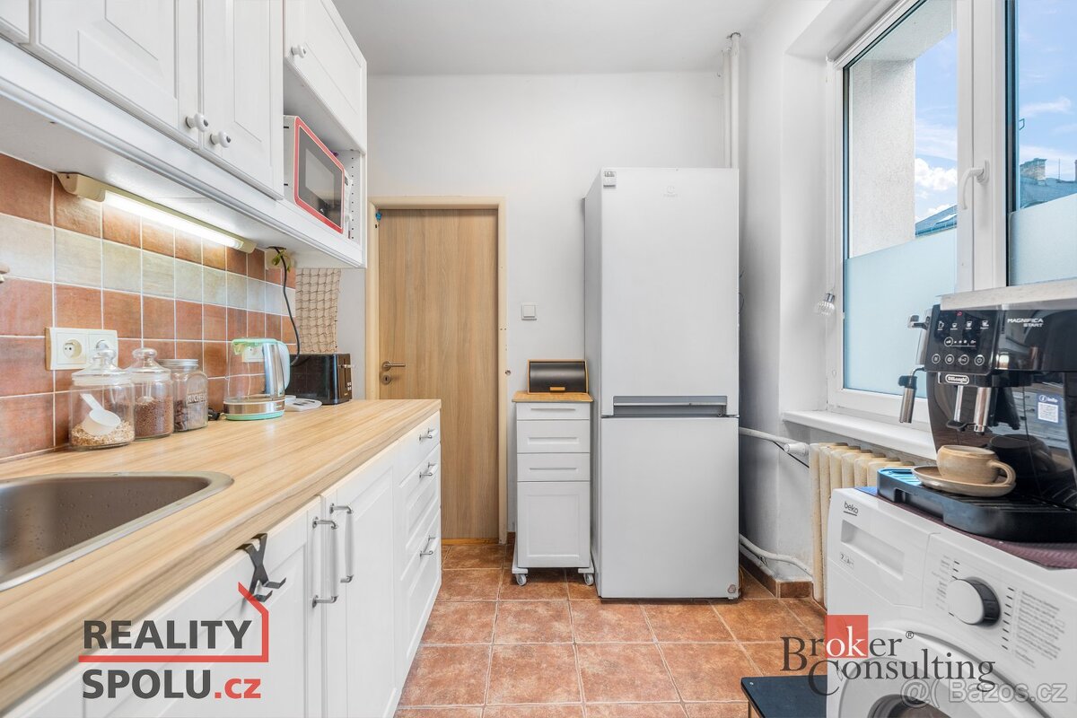 Převod dr. podílu, byty/3+1, 70 m2, Legií 2568, 40747 Varnsd - 8