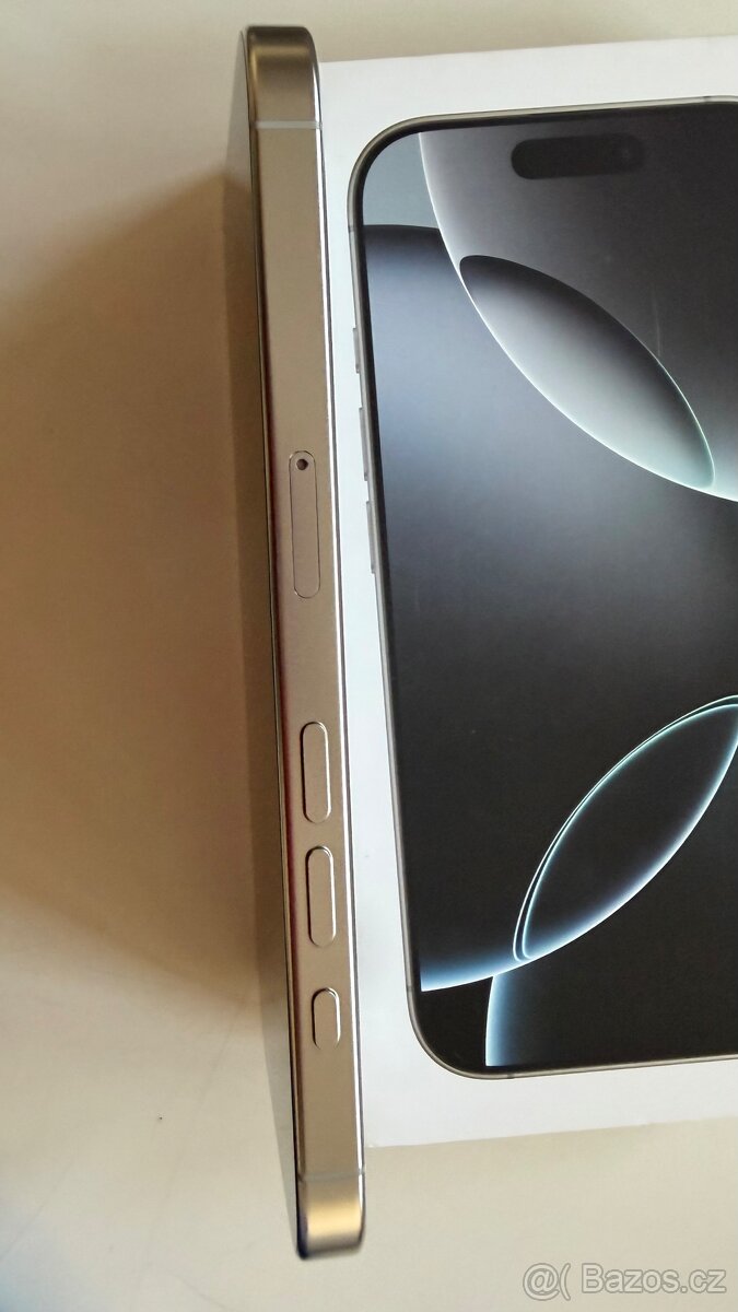 iPhone 16 Pro 256 GB bílý - TOP STAV + 2 ROKY ZÁRUKA - 8