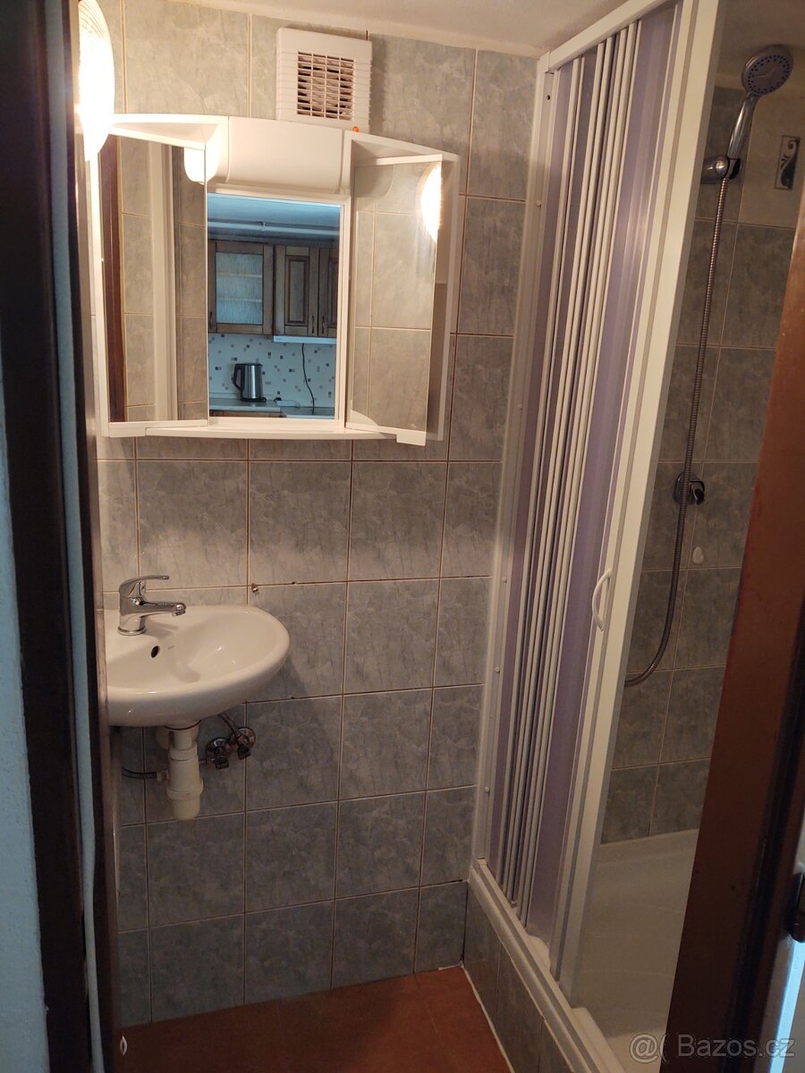 2+KK k pronájmu - 8
