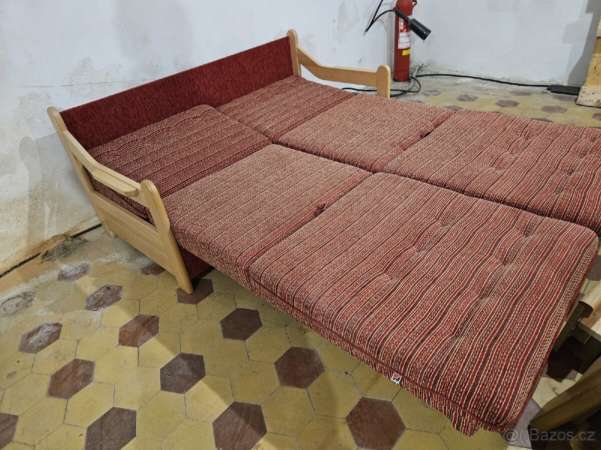 Rozkládací sedačka / postel - 8